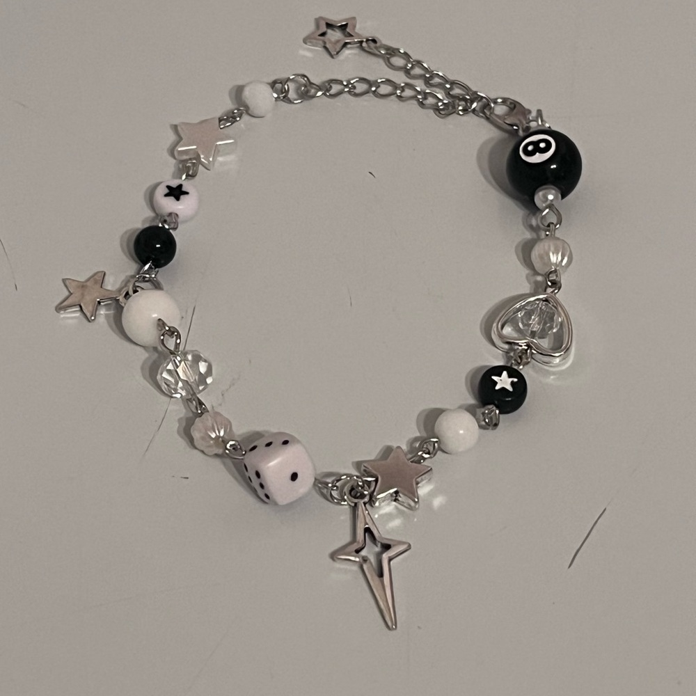 🎲 Y2K Aesthetic Multi-Charm Beaded Bracelet